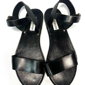 Steve Madden Black Leather Ankle Strap Sandals | Minimal Flat Sandals Size 8